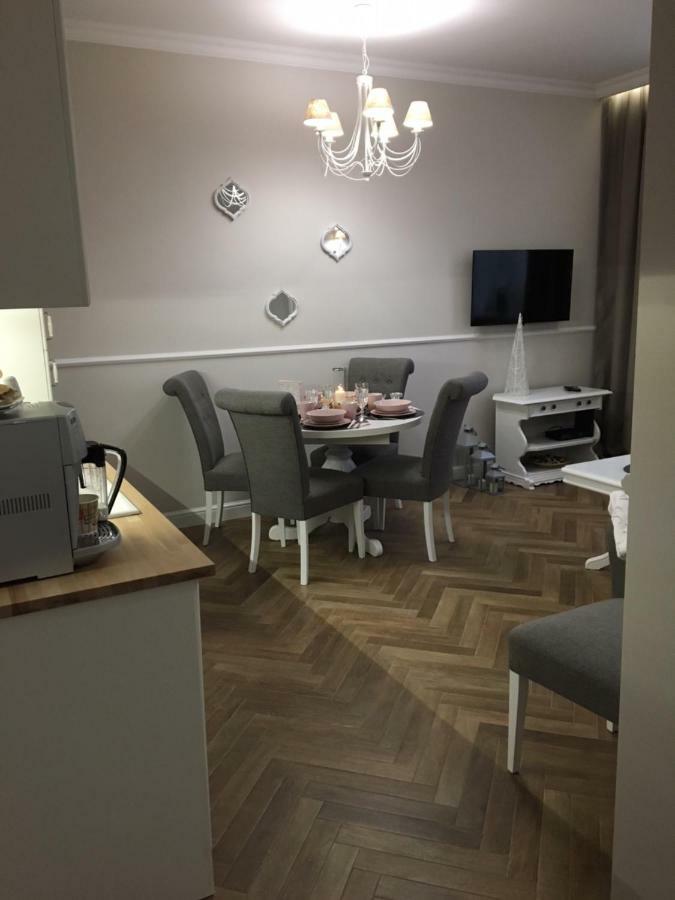Family & Business Sauna Apartments Sienkiewicza No1 Centrum Plac Lliteratow- Piekny Apartament - 1 Bedroom With Private Sauna, Bath With Hydromassage, Parking Kielce Buitenkant foto