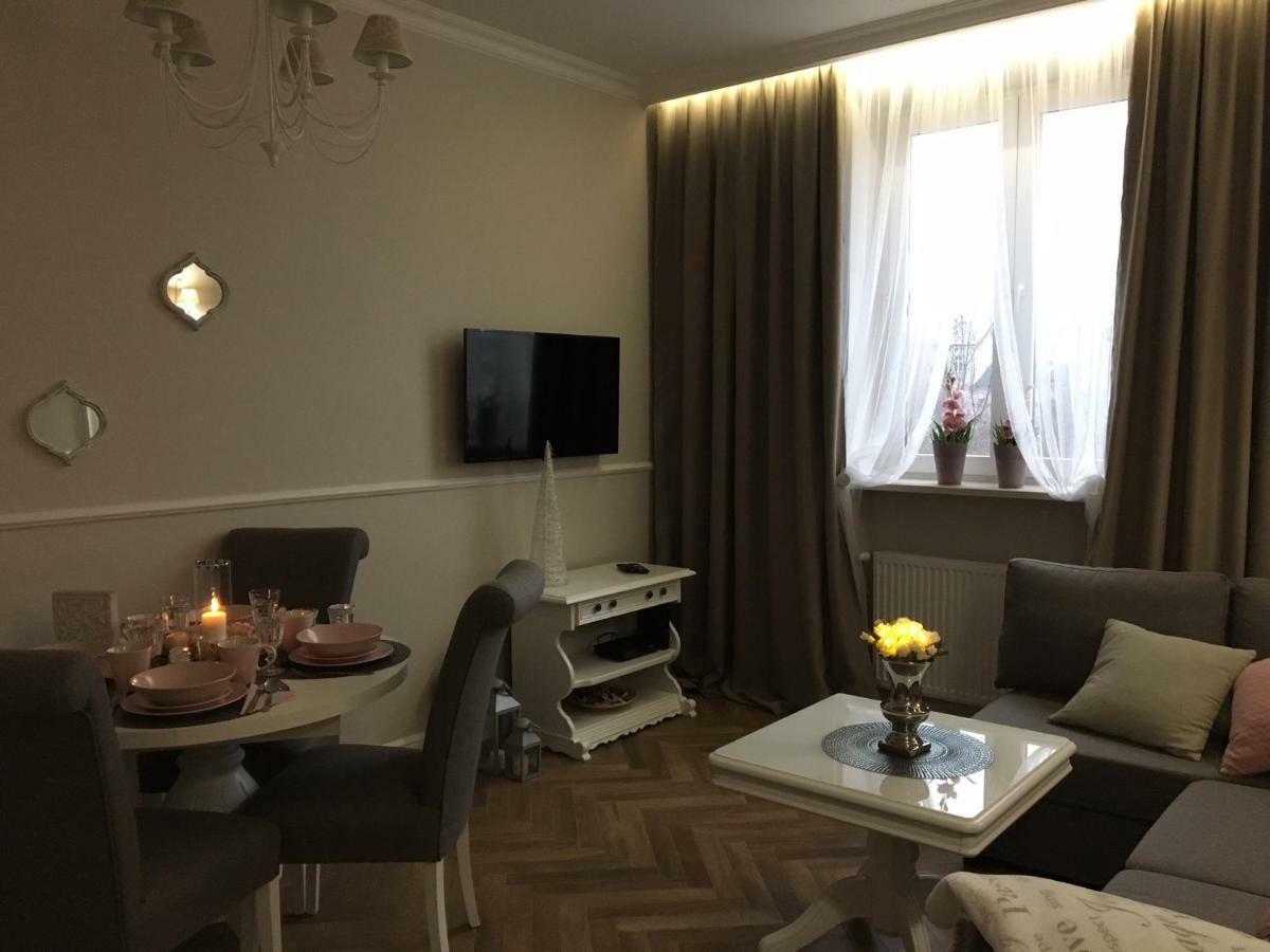Family & Business Sauna Apartments Sienkiewicza No1 Centrum Plac Lliteratow- Piekny Apartament - 1 Bedroom With Private Sauna, Bath With Hydromassage, Parking Kielce Buitenkant foto