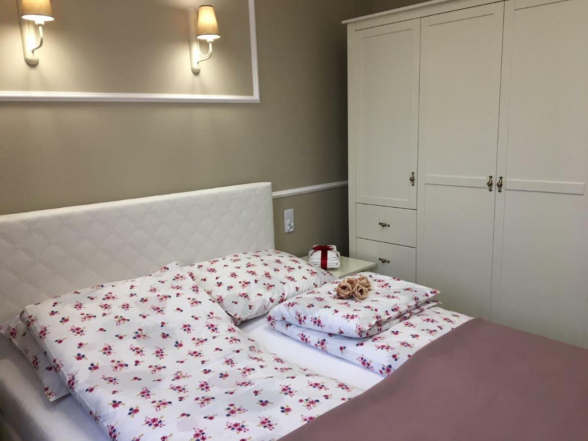 Family & Business Sauna Apartments Sienkiewicza No1 Centrum Plac Lliteratow- Piekny Apartament - 1 Bedroom With Private Sauna, Bath With Hydromassage, Parking Kielce Buitenkant foto